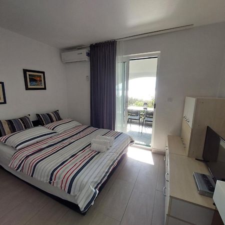 פרומאינה Villa Bratus מראה חיצוני תמונה